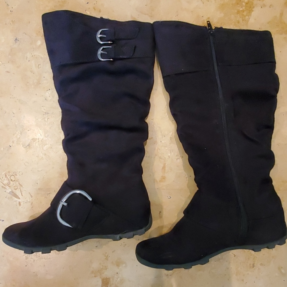 Women's Maurices suede boots size 6
